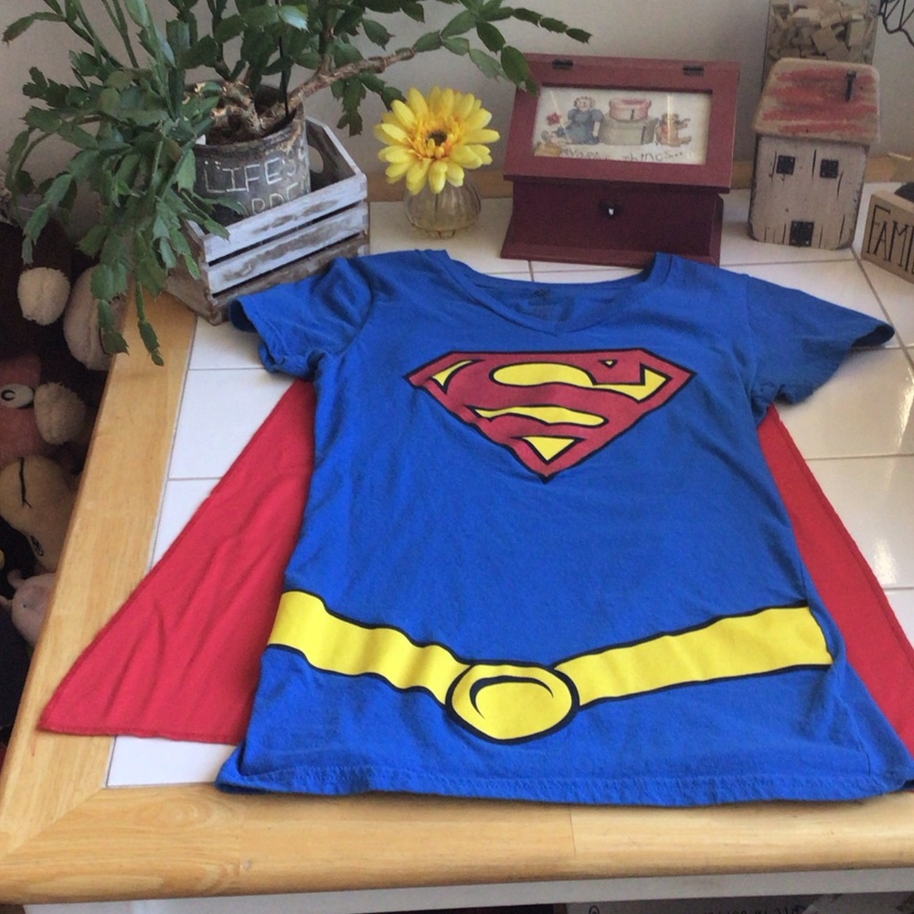 ‘Super Girl’ Long Tee w/Red Cape